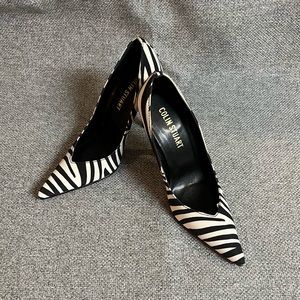 Colin Stuart zebra print heel, size 5 never been worn!